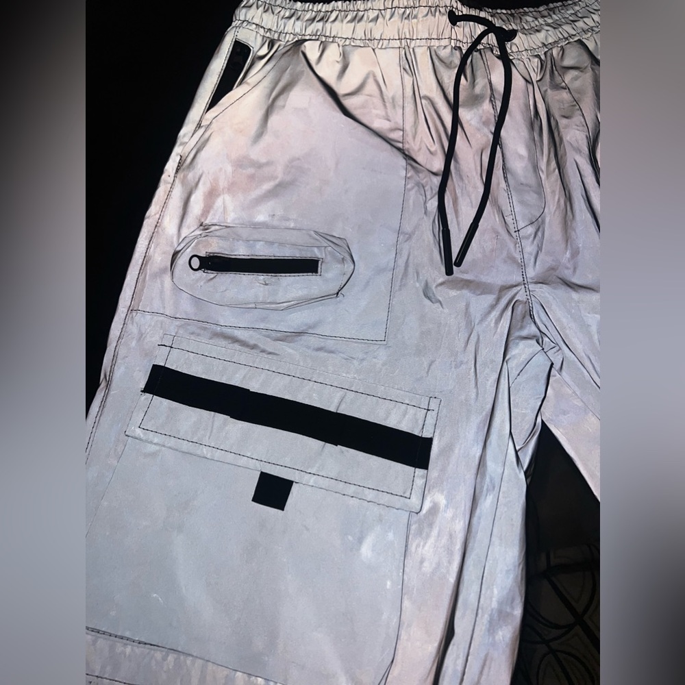 Two Toned Reflection Multi Cargo Pockets - image 3